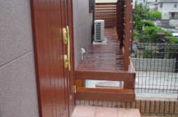 �E�b�h�f�b�L�d�l�̃J�[�|�[�g�u�E�b�h�K���[�W�v �ʘH�f�b�L�ʐ^�E�쐼�s