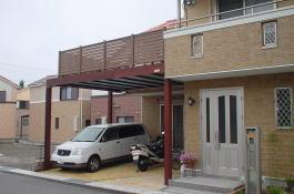 �E�b�h�f�b�L�d�l�̃J�[�|�[�g�u�E�b�h�K���[�W�v �{�H��ʐ^�E���{�s