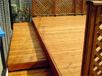 �E�b�h�f�b�L�d�l�̃J�[�|�[�g�u�E�b�h�K���[�W�v �{�H��ʐ^�E�ޗǎs