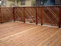 �E�b�h�f�b�L�d�l�̃J�[�|�[�g�u�E�b�h�K���[�W�v �{�H��ʐ^�E�ޗǎs