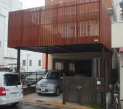 ウッドデッキ仕様のカーポート「ウッドガレージ」 施工後写真・大阪市城東区